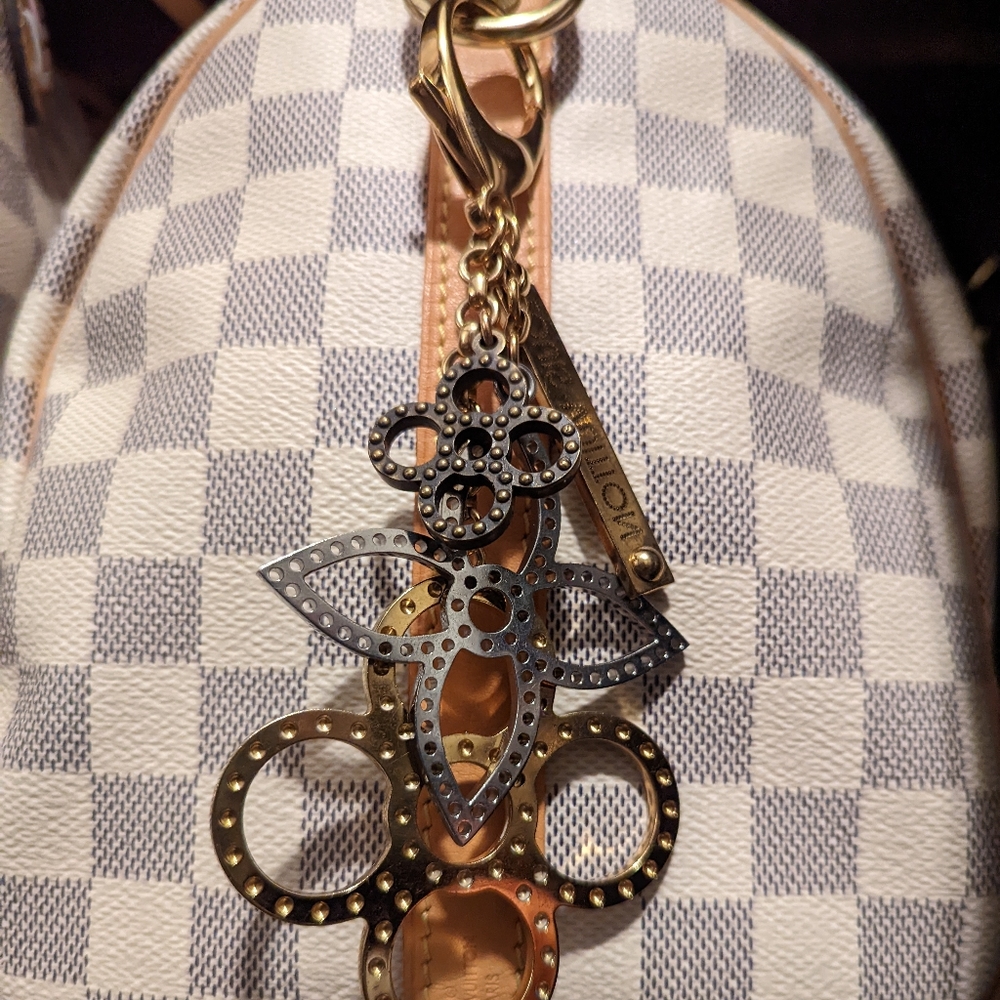 Authentic Louis Vuitton Louis Vuitton Bijoux Sac Tapage Charm - used - no box